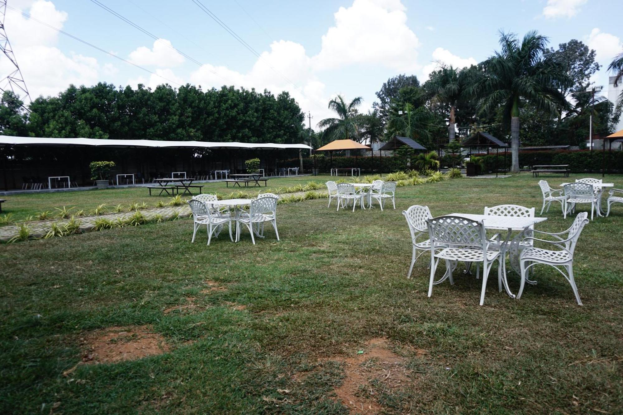 Vistar Resort & Hotels Kammasandra Buitenkant foto