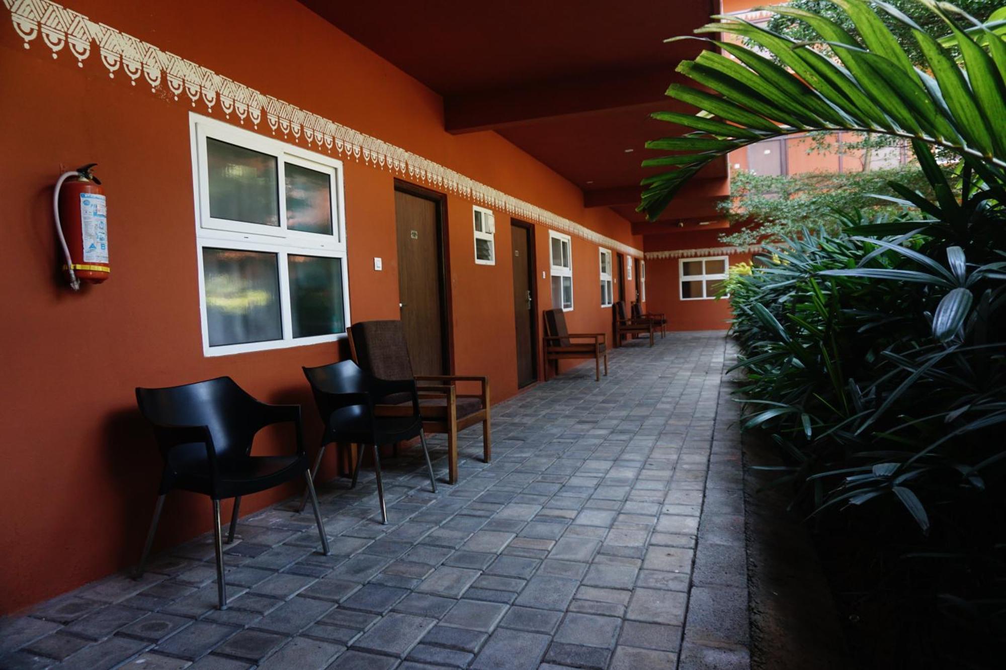 Vistar Resort & Hotels Kammasandra Buitenkant foto