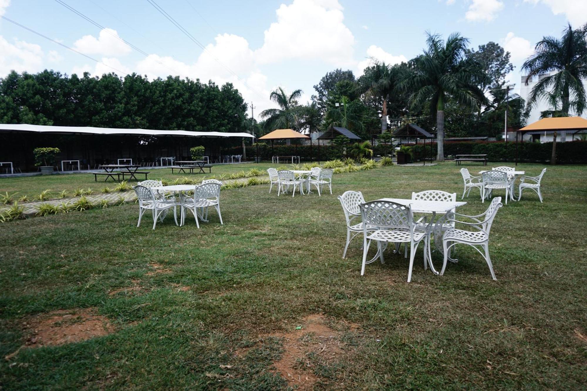 Vistar Resort & Hotels Kammasandra Buitenkant foto